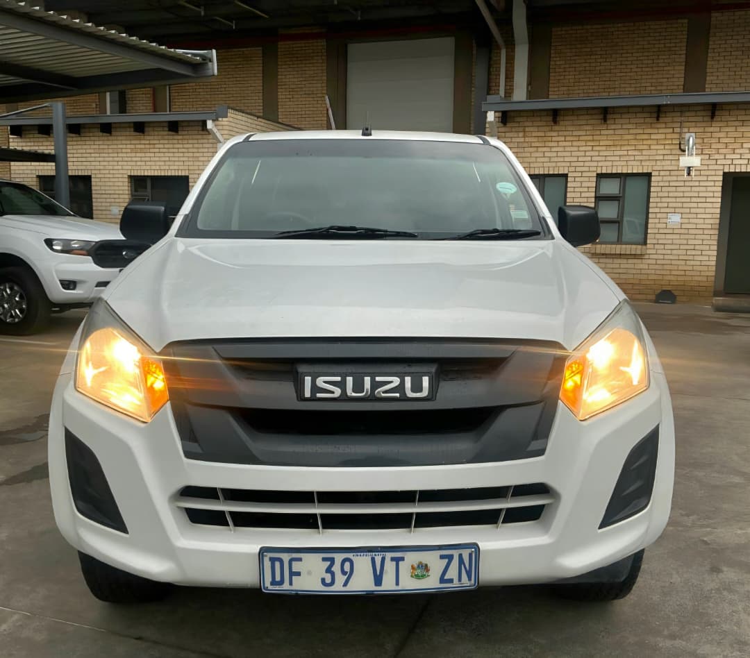  Isuzu D-max 