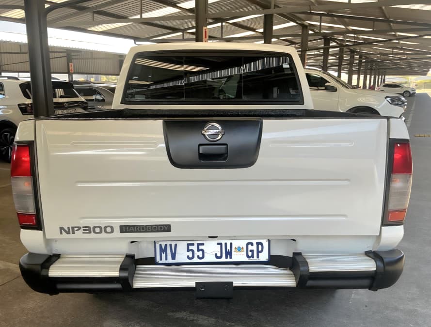 Nissan Hardbody  Np300 - Image 2