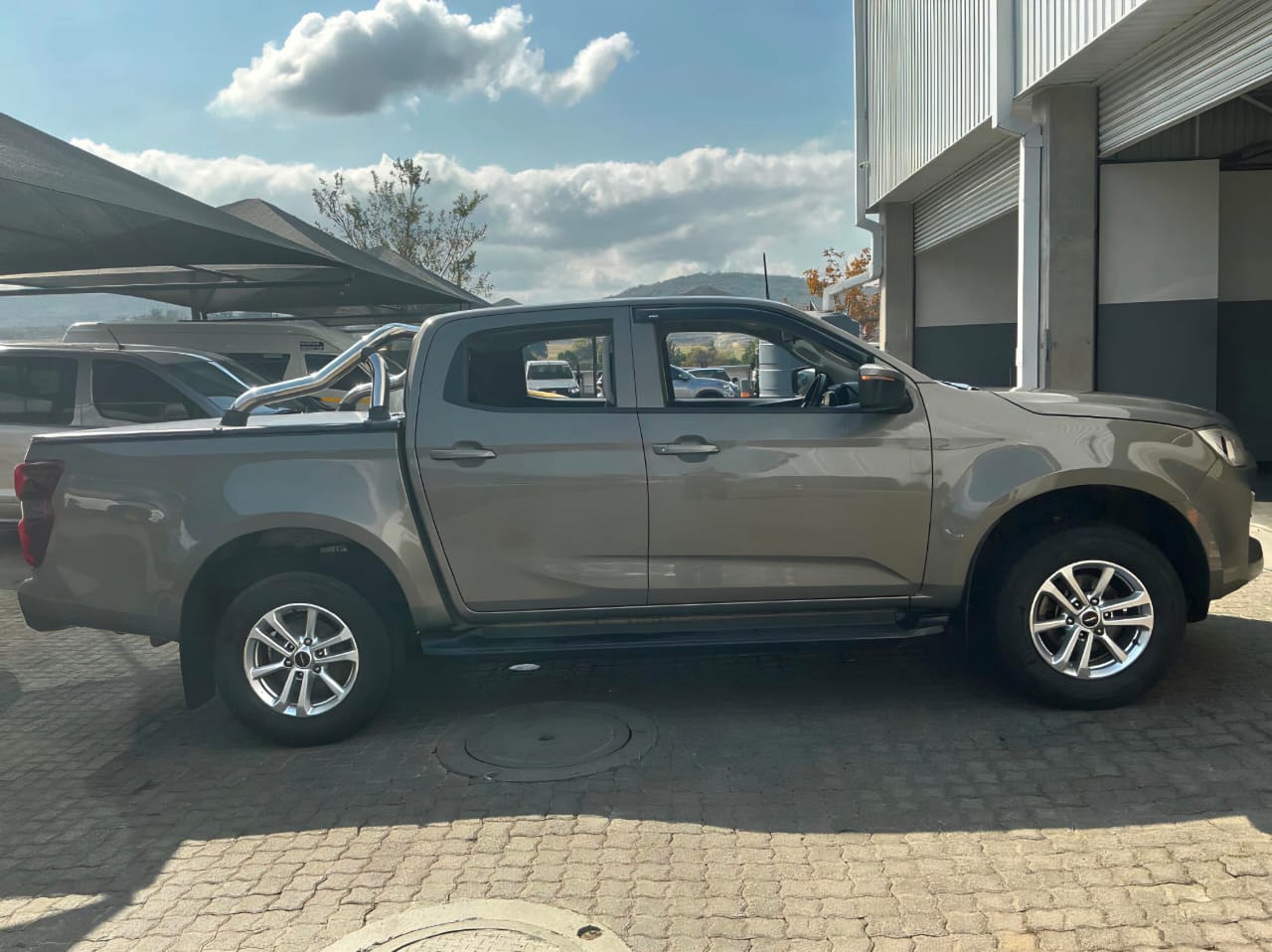 Isuzu D-max - Image 3