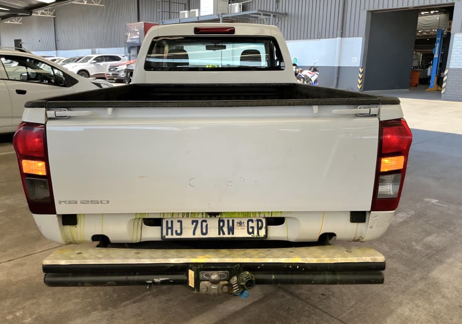 Isuzu Kb  - Image 2